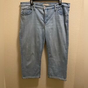 Levi's 311 Shaping Skinny Capri Mid Rise Cuffed Jeans Light Wash Size 16W